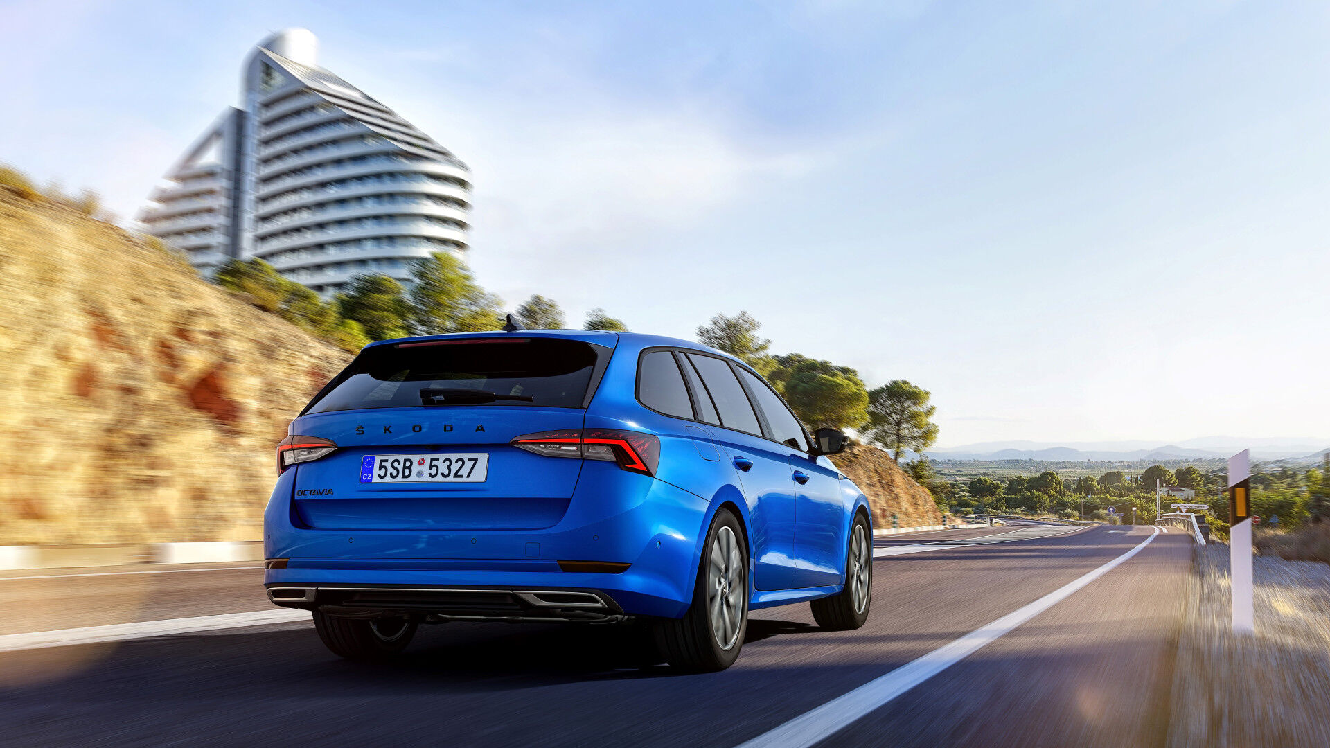 1920_octaviasportlinecombi2-2-2