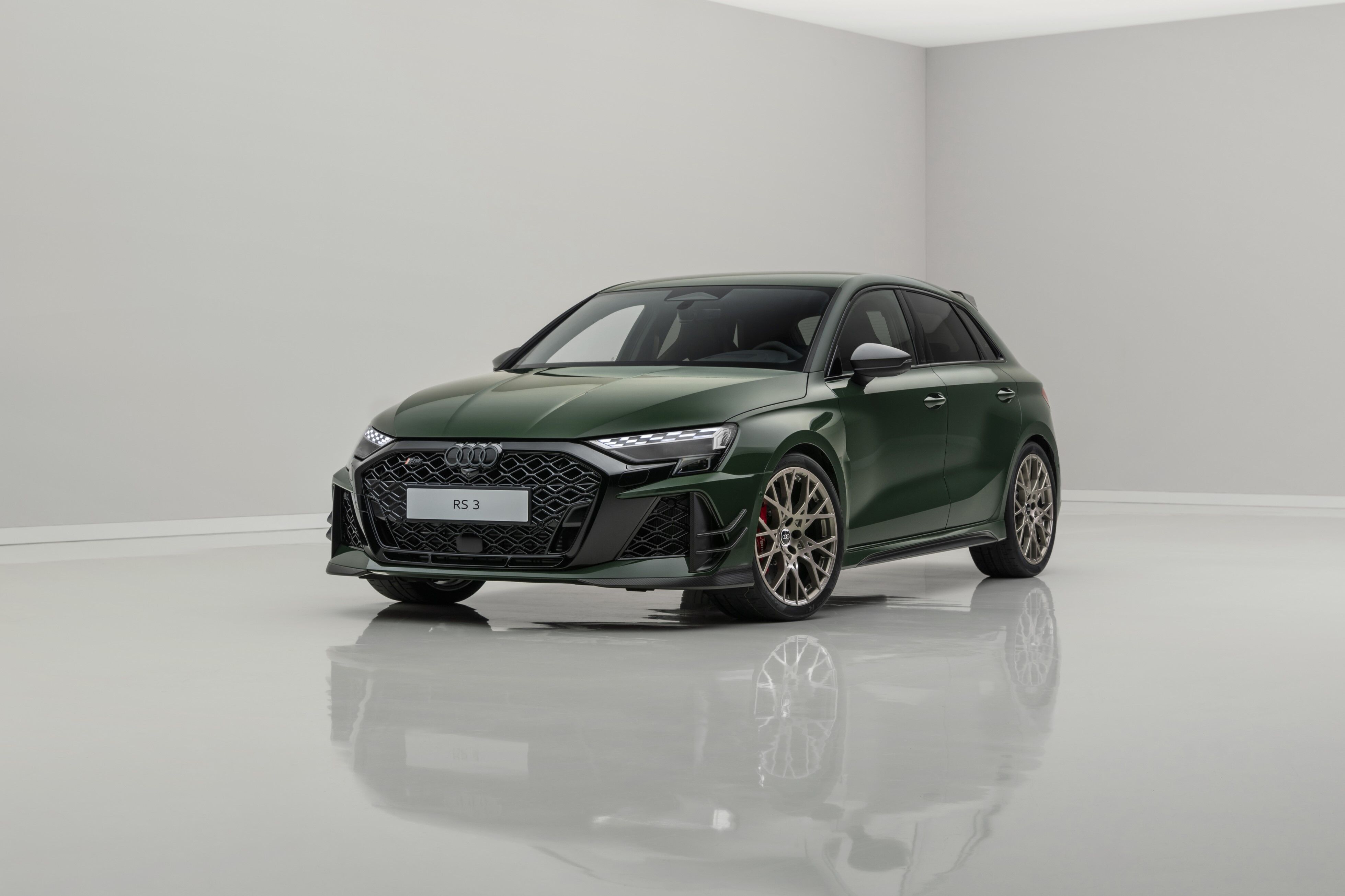Audi RS 3 competition limited voorkant stilstaand
