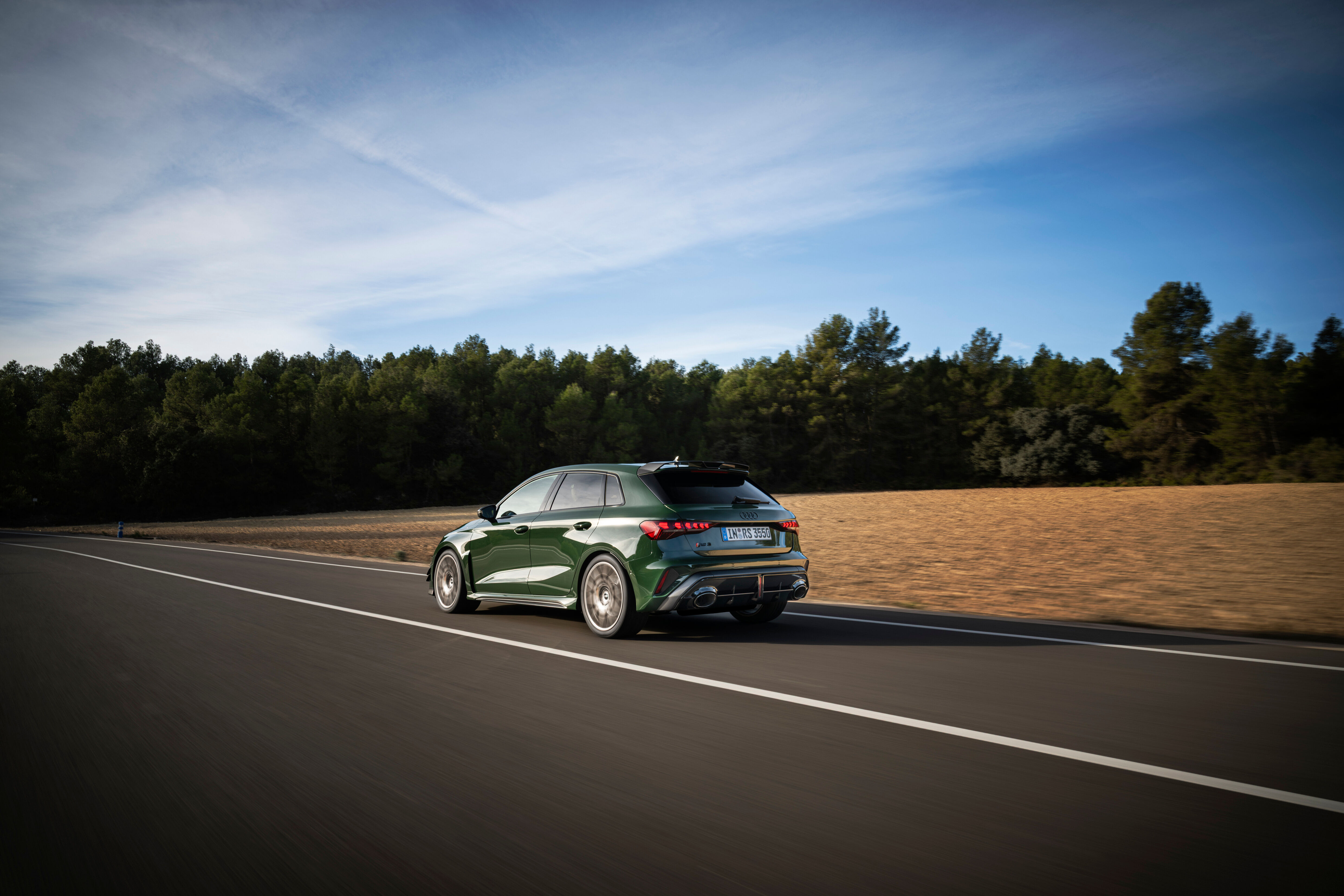 audi RS 3 Competition Limited achterkant rijdend