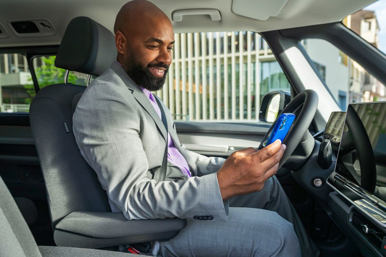 We Connect smartphone