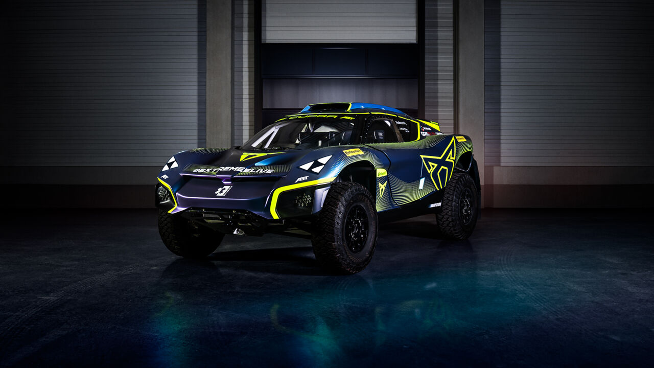 abt-cupra-xes-2023-season-is-on-new-livery-and-klara-andersson-joining-nasser-al-attiyah-behind-the-wheel-01-hq