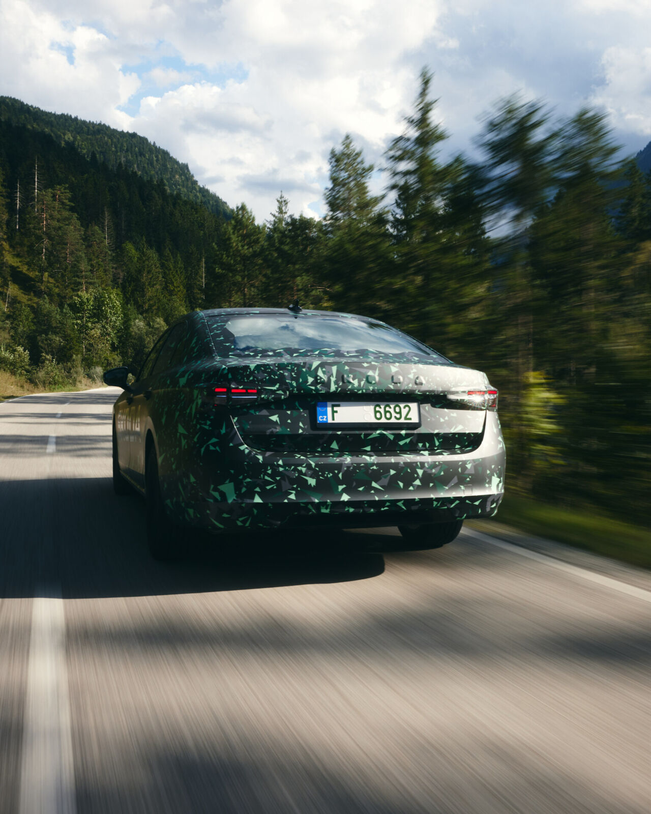 some_skoda_superb_covered_mb-4_36d51c40-1536x1920