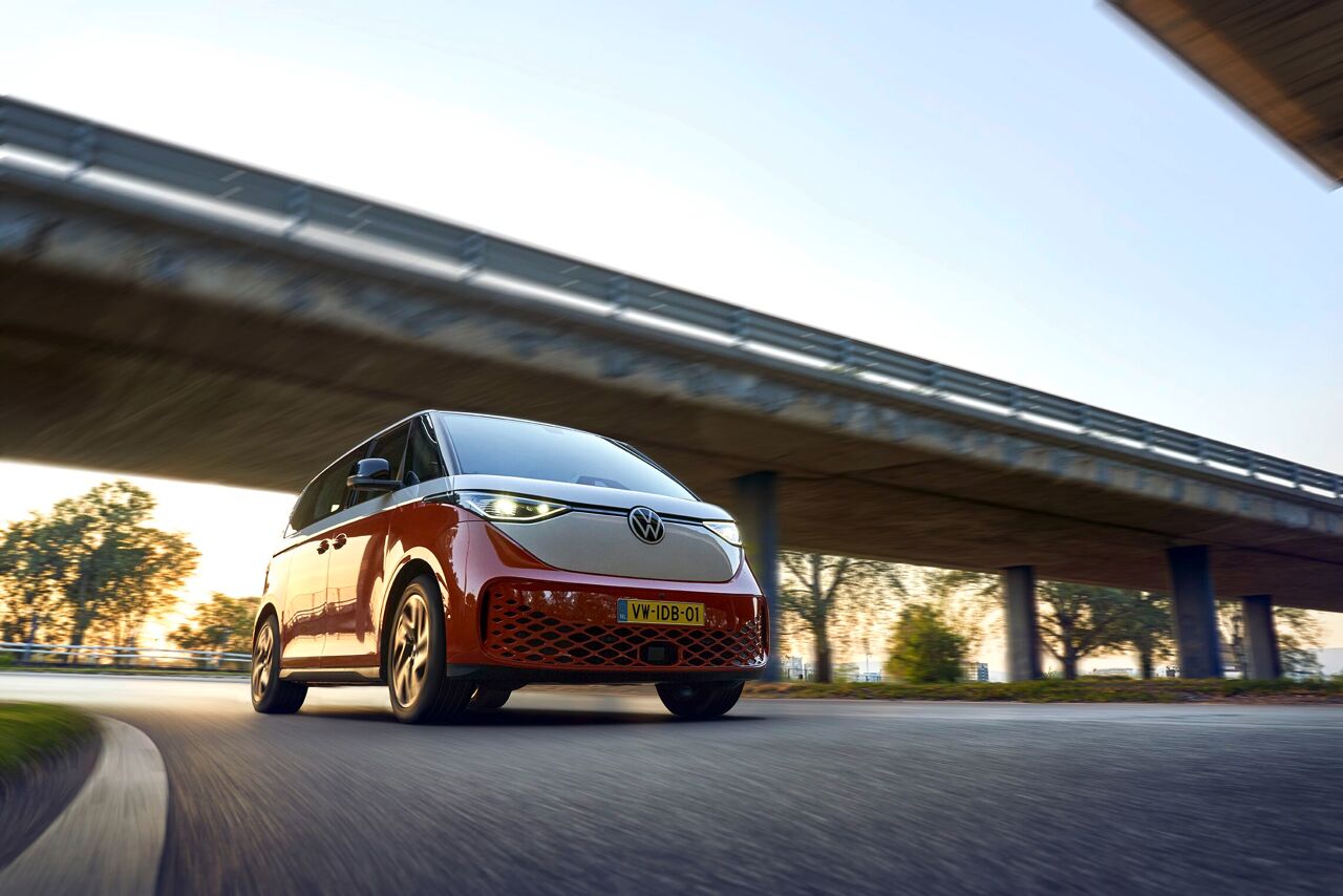 Web Ready JPG-vwn_service-for-id_b2c_buzz_driving-motif-02