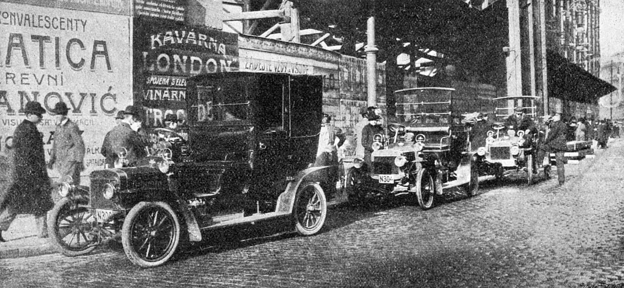 svetozor-1907-prvni-taxi-praha
