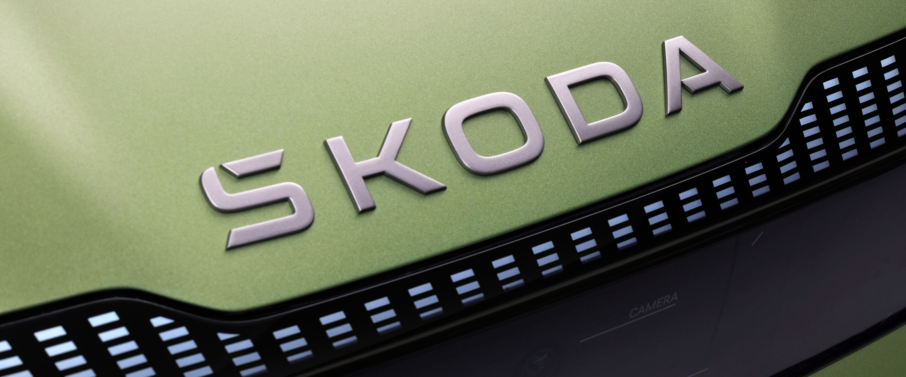 Škoda lanceert nieuwe merkidentiteit en zet elektrificatiestrategie in een hogere versnelling