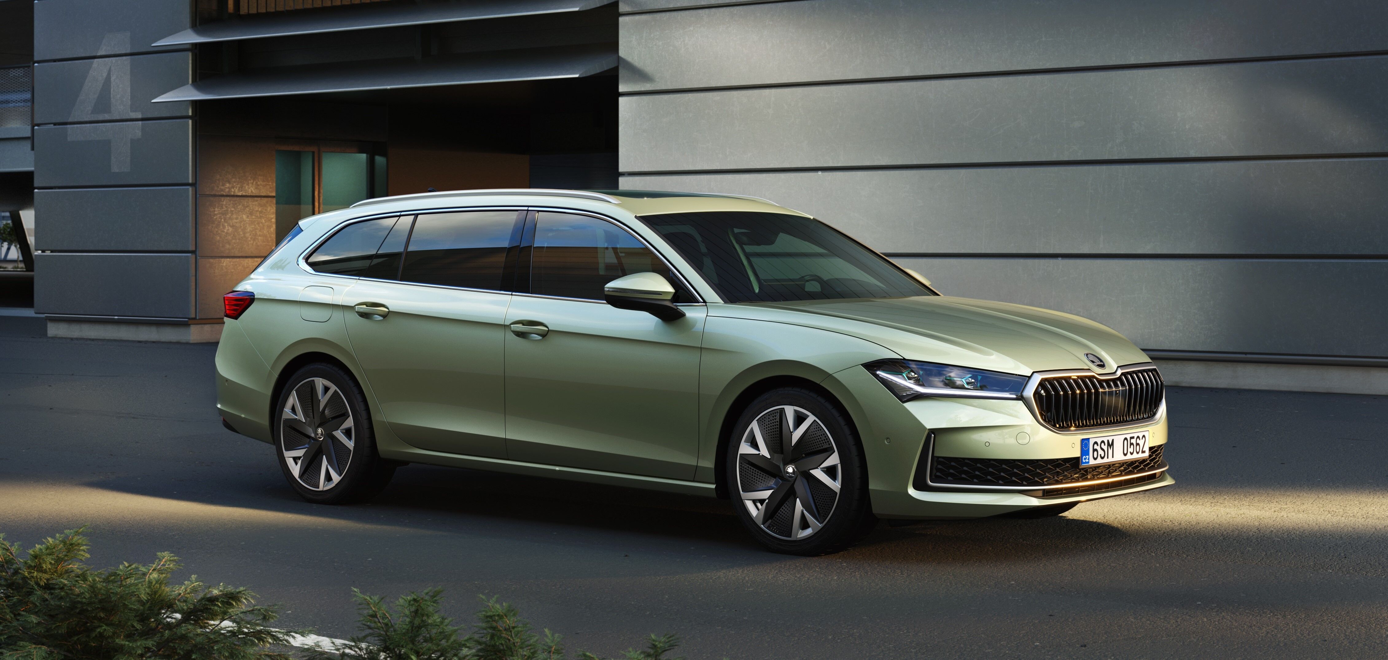 4egeneratieskodasuperb25