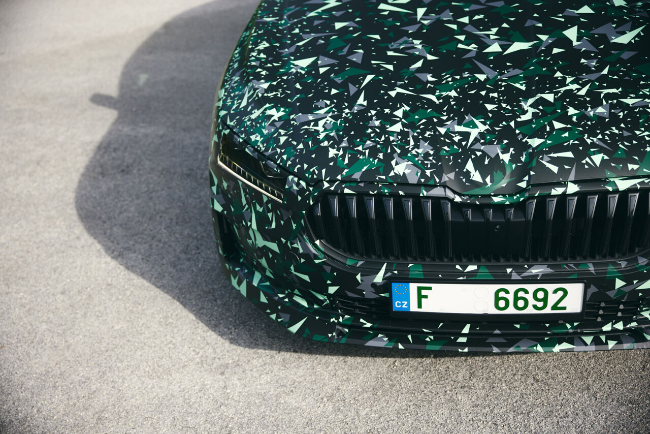 skoda_superb_covered_mb-12_16968ed5-1920x1281