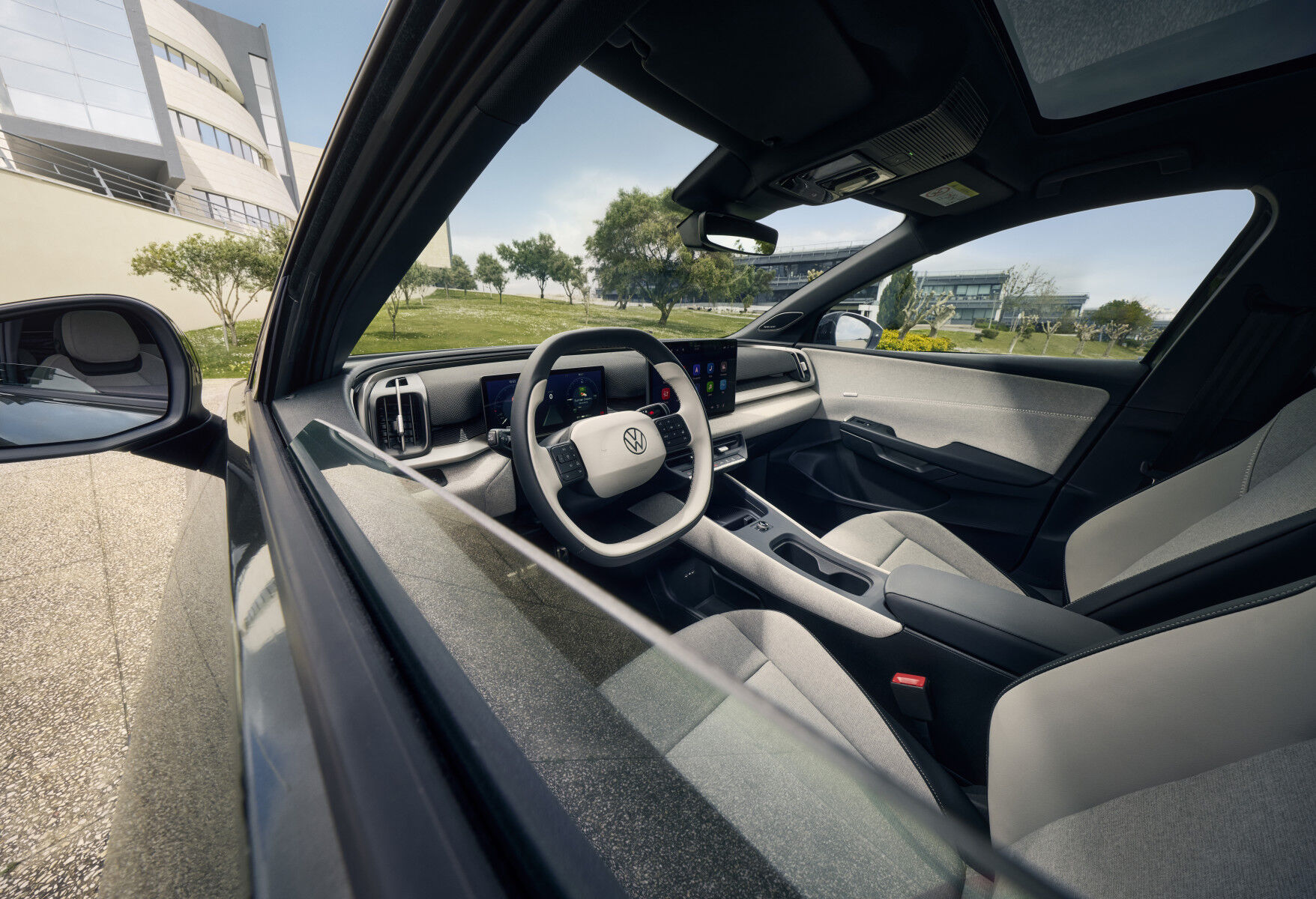 Volkswagen ID. Cross interieur van de zijkant