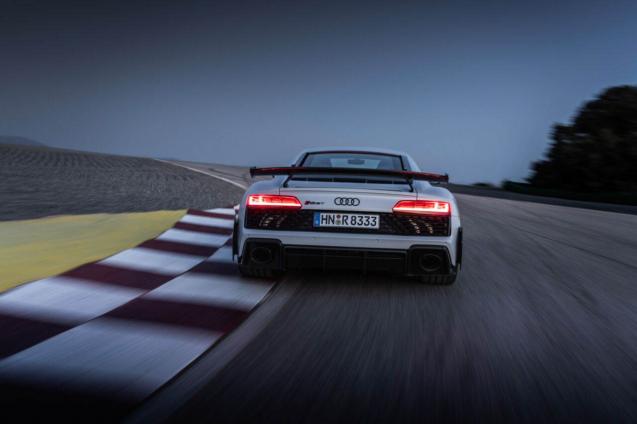 audir8gt7