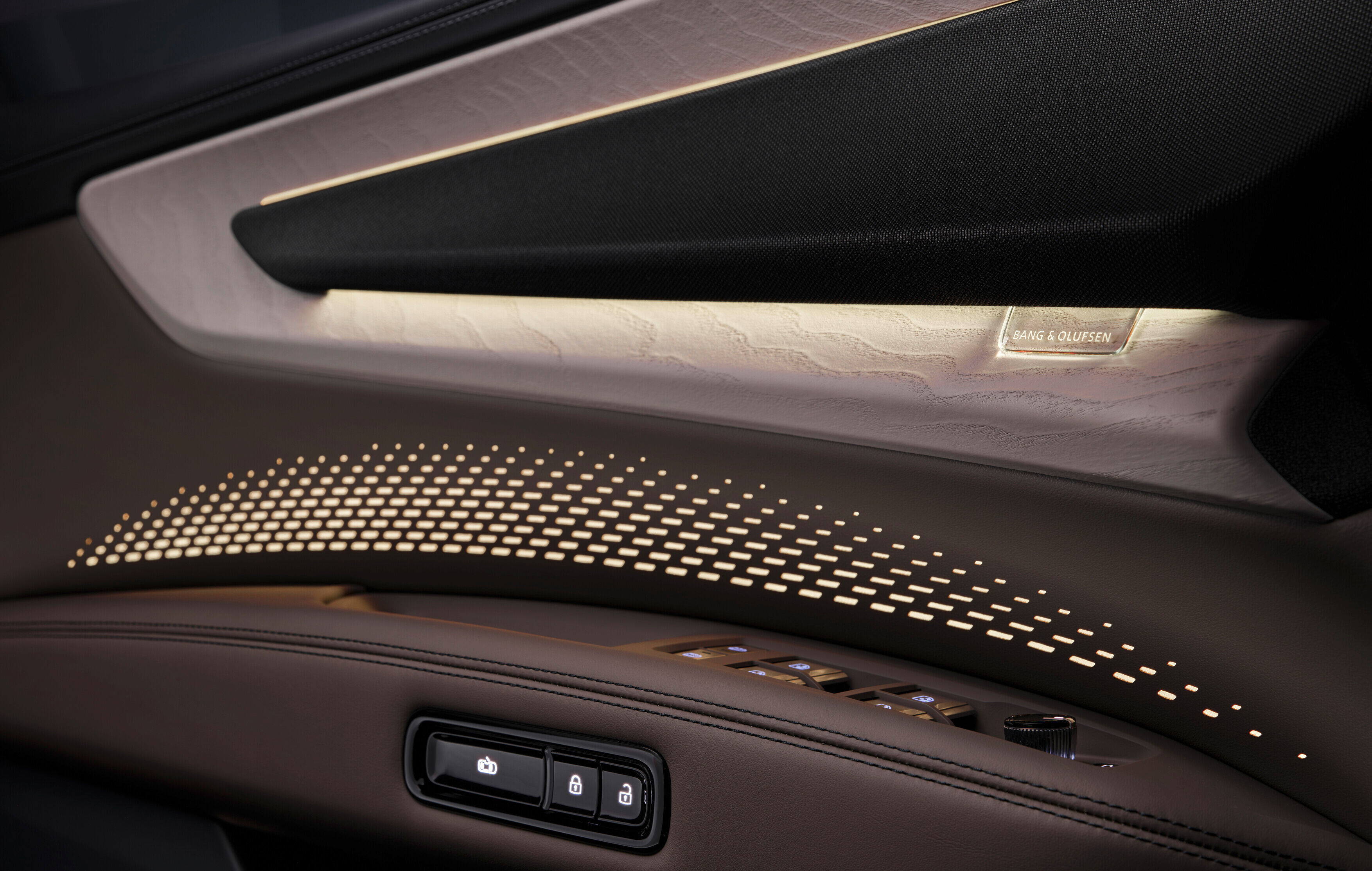 Audi Q9 e-hybrid interieur deurpaneel
