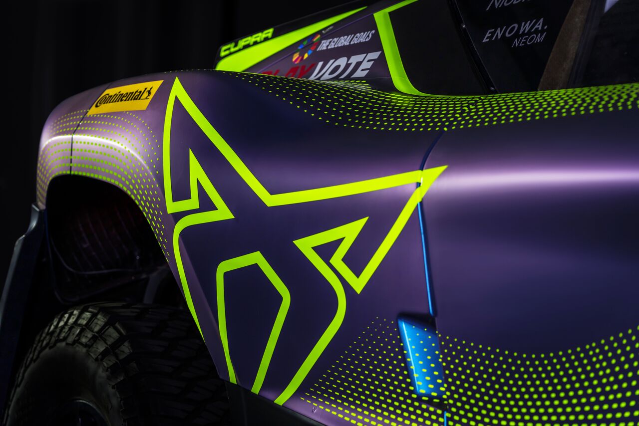 abt-cupra-xes-2023-season-is-on-new-livery-and-klara-andersson-joining-nasser-al-attiyah-behind-the-wheel-02-hq