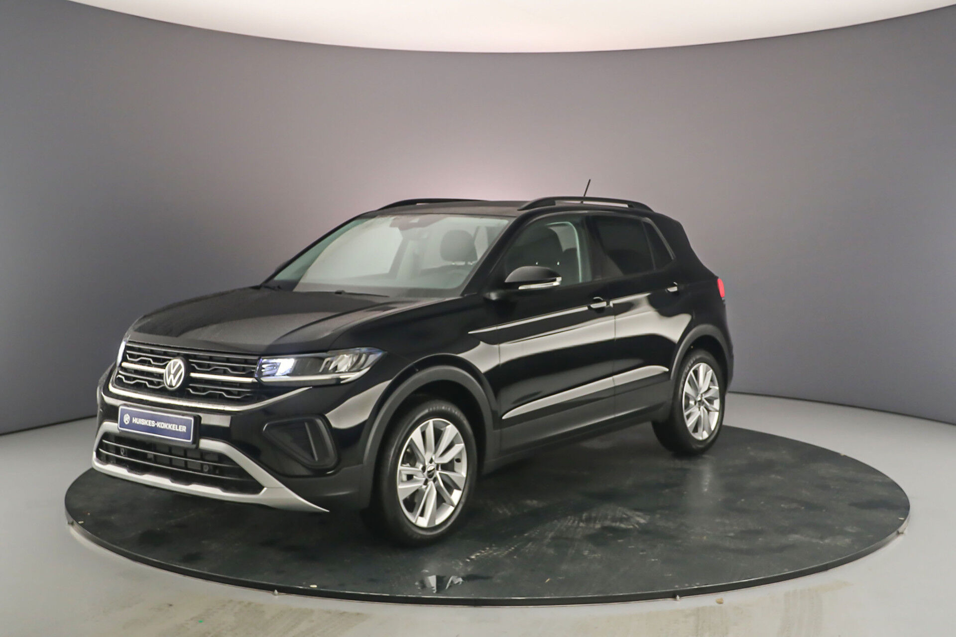 Volkswagen T-Cross Automatisch | Rijstrookbehoudassistent (Lane Assist) | Airconditioning automatisch, 2-zone (Climatronic) | Parkeersensoren (Park Distance Control) | Zijruiten achter en achterruit getint 65% lichtabsorberend