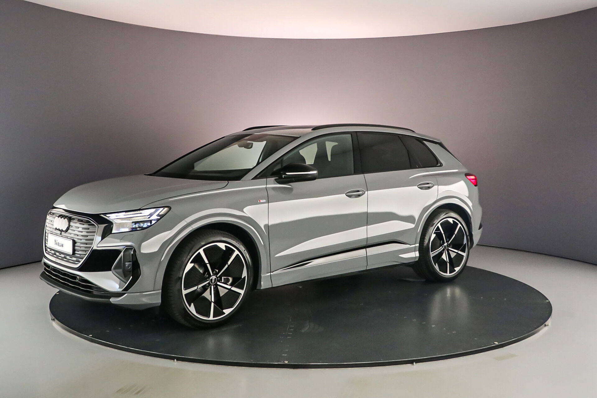 Audi Q4 e-tron Q4 45 e-tron 286 1AT S edition