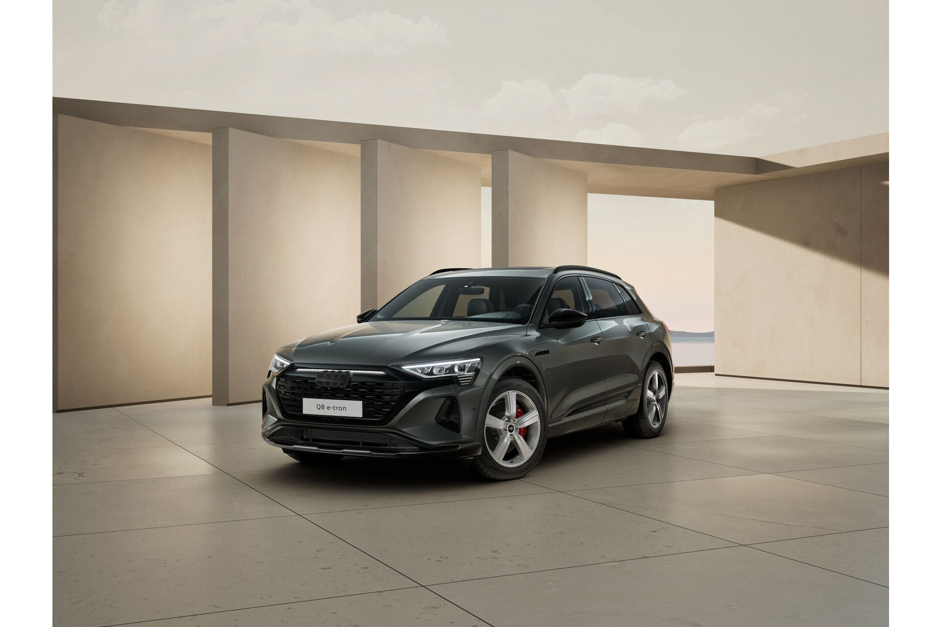 Audi Q8 e-tron 55 quattro 408 1AT Advanced edition