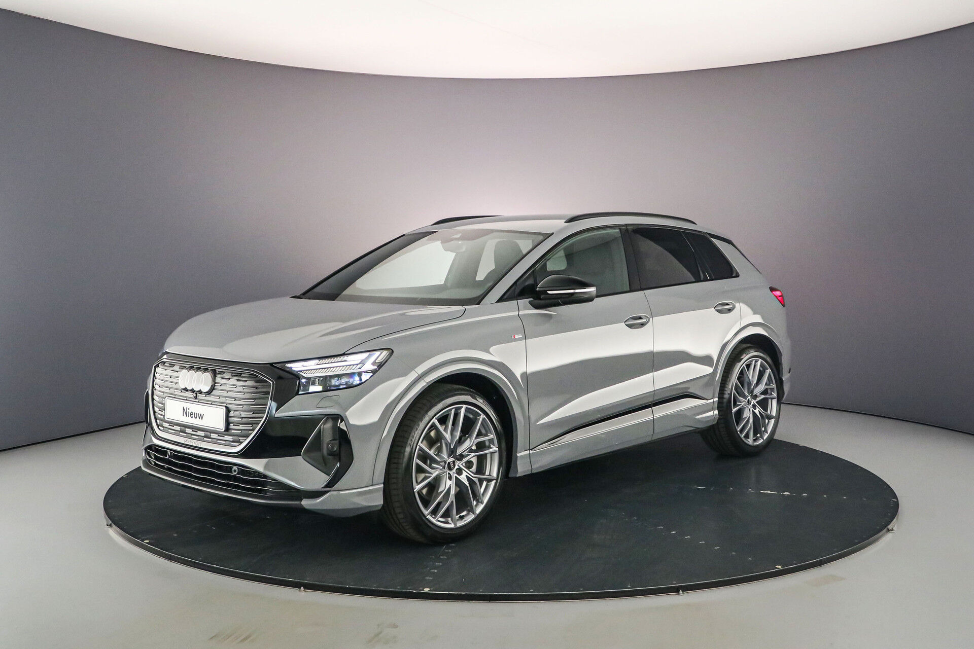 Audi Q4 e-tron 45 e-tron 286pk S edition