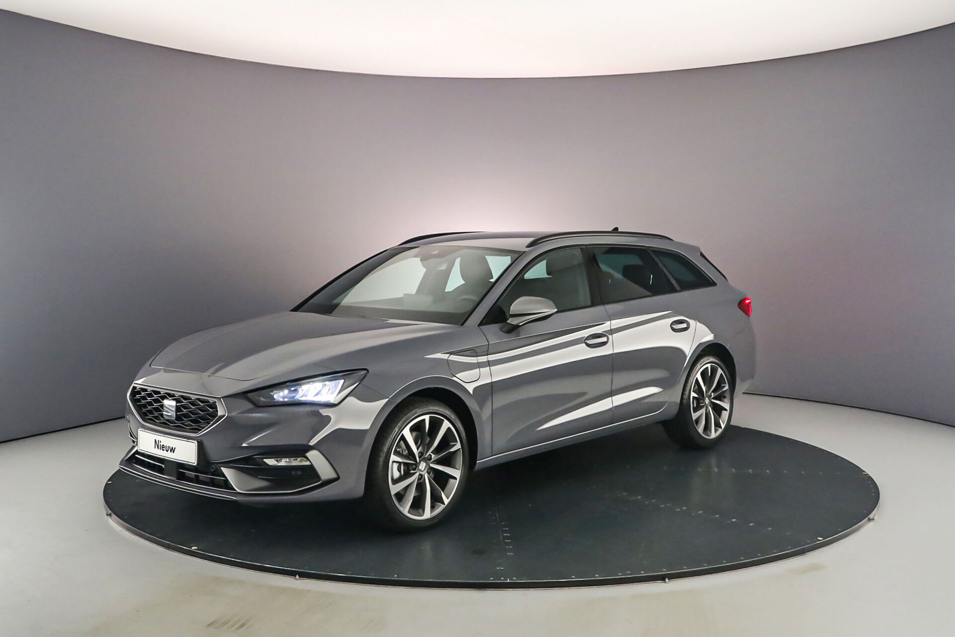 SEAT Leon Sportstourer 1.5 TSI eHybrid 204pk FR PHEV First Edition 3.000,- inruilpremie