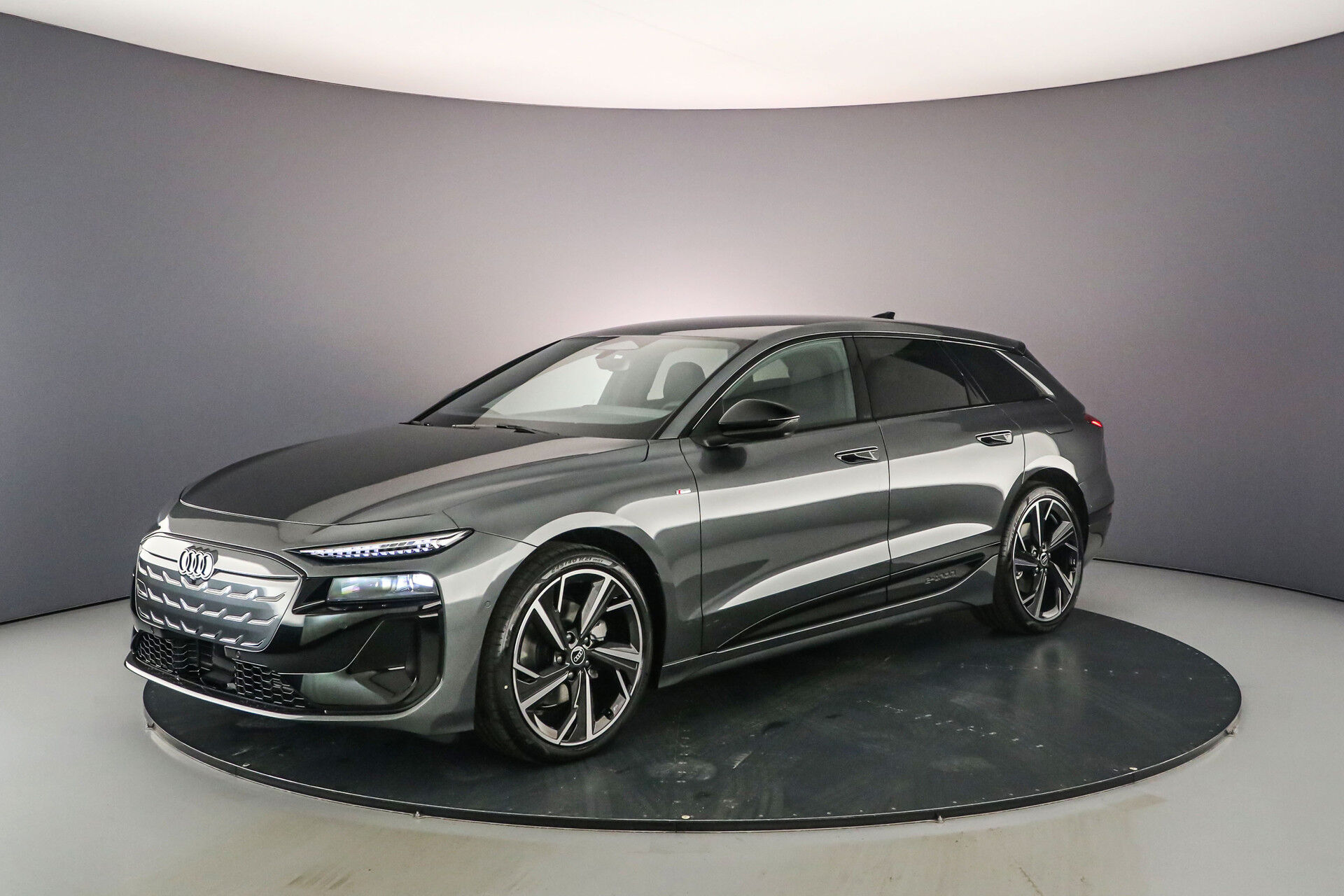 Audi A6 Avant e-tron 83 kWh elektromotor 286pk S edition