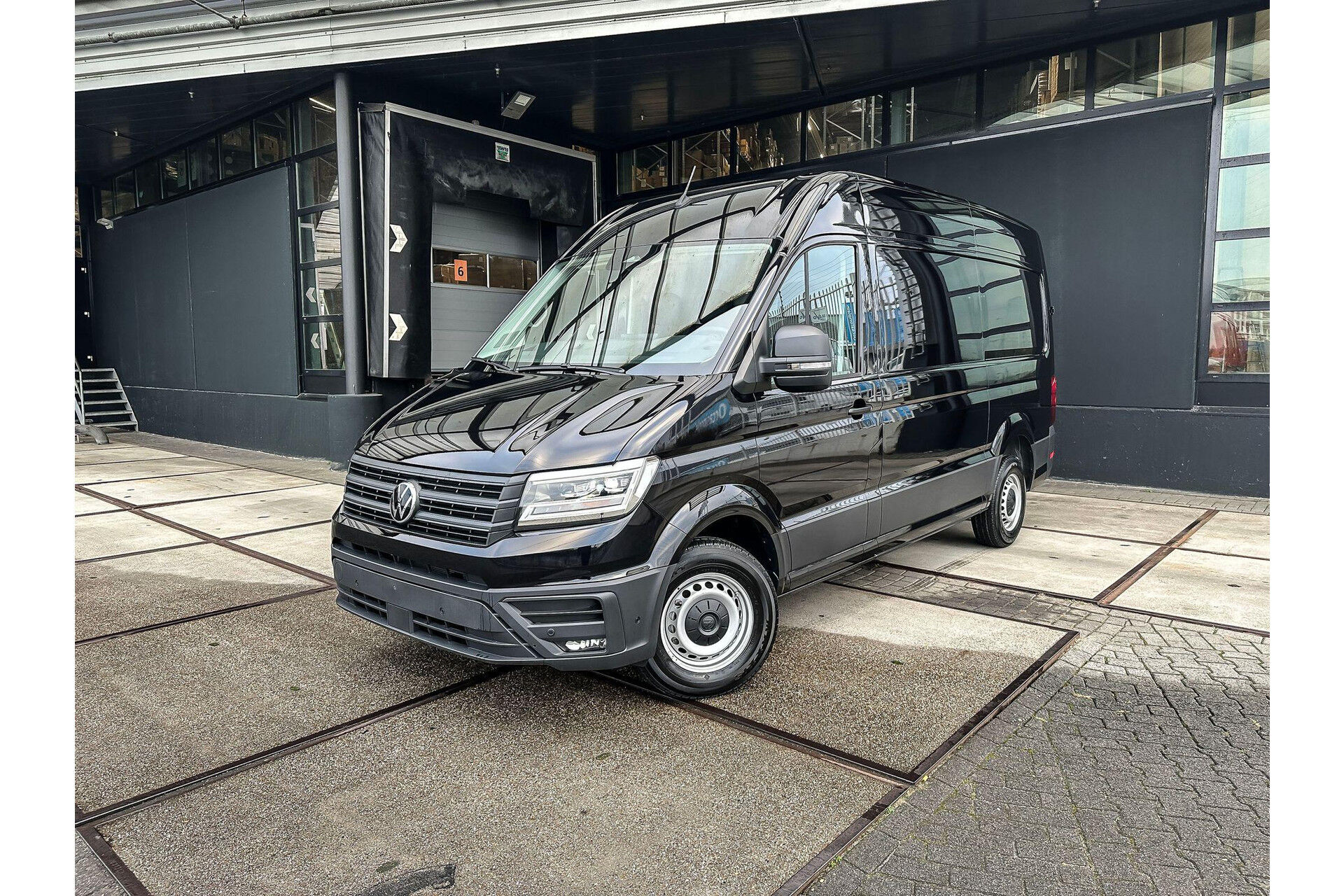 VW-Bedrijfswagens Crafter 35 2.0 TDI 177pk L3H3 Exclusive