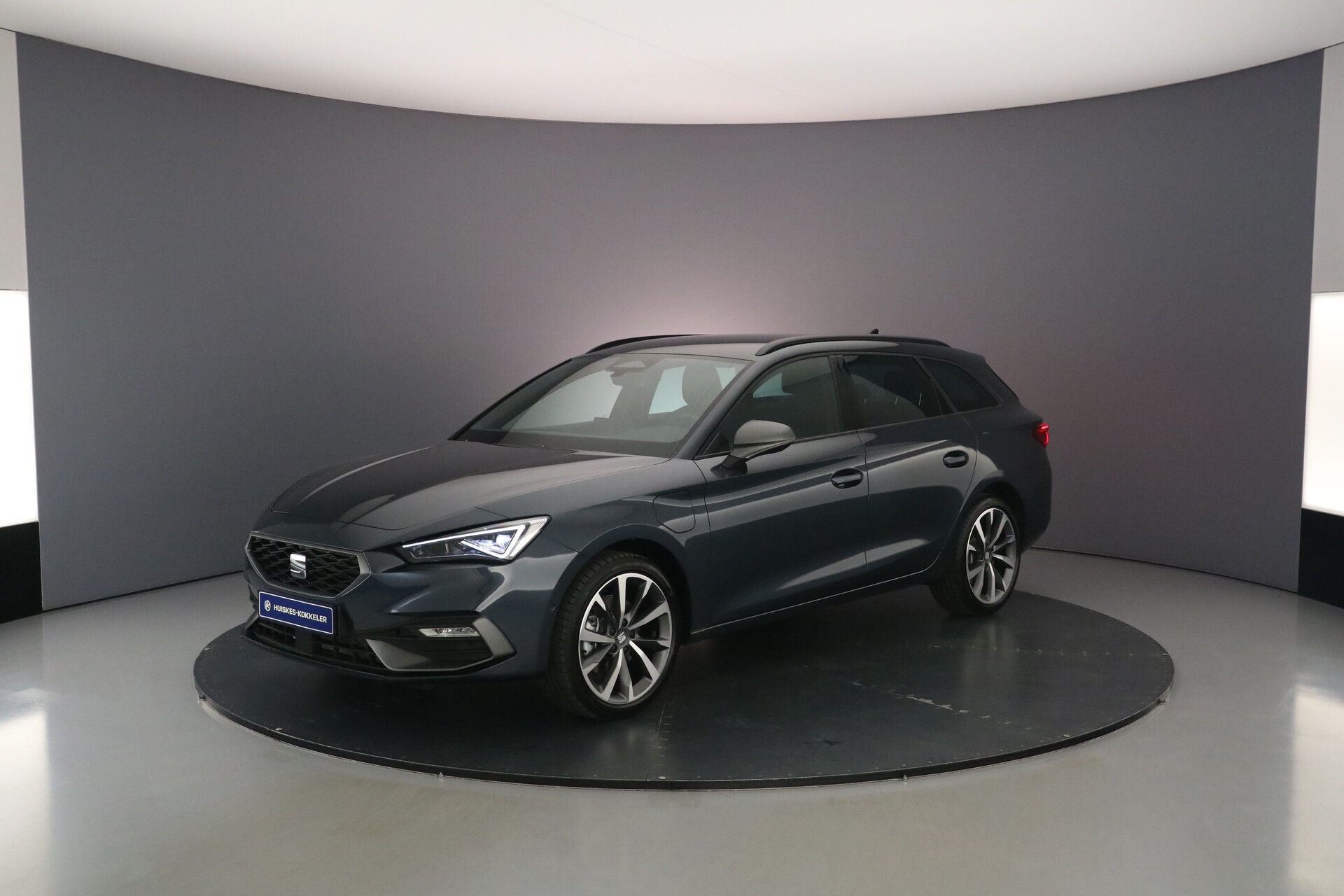 SEAT Leon Sportstourer 1.5 TSI eHybrid 204pk FR Business - eHybrid €609,- actie private lease
