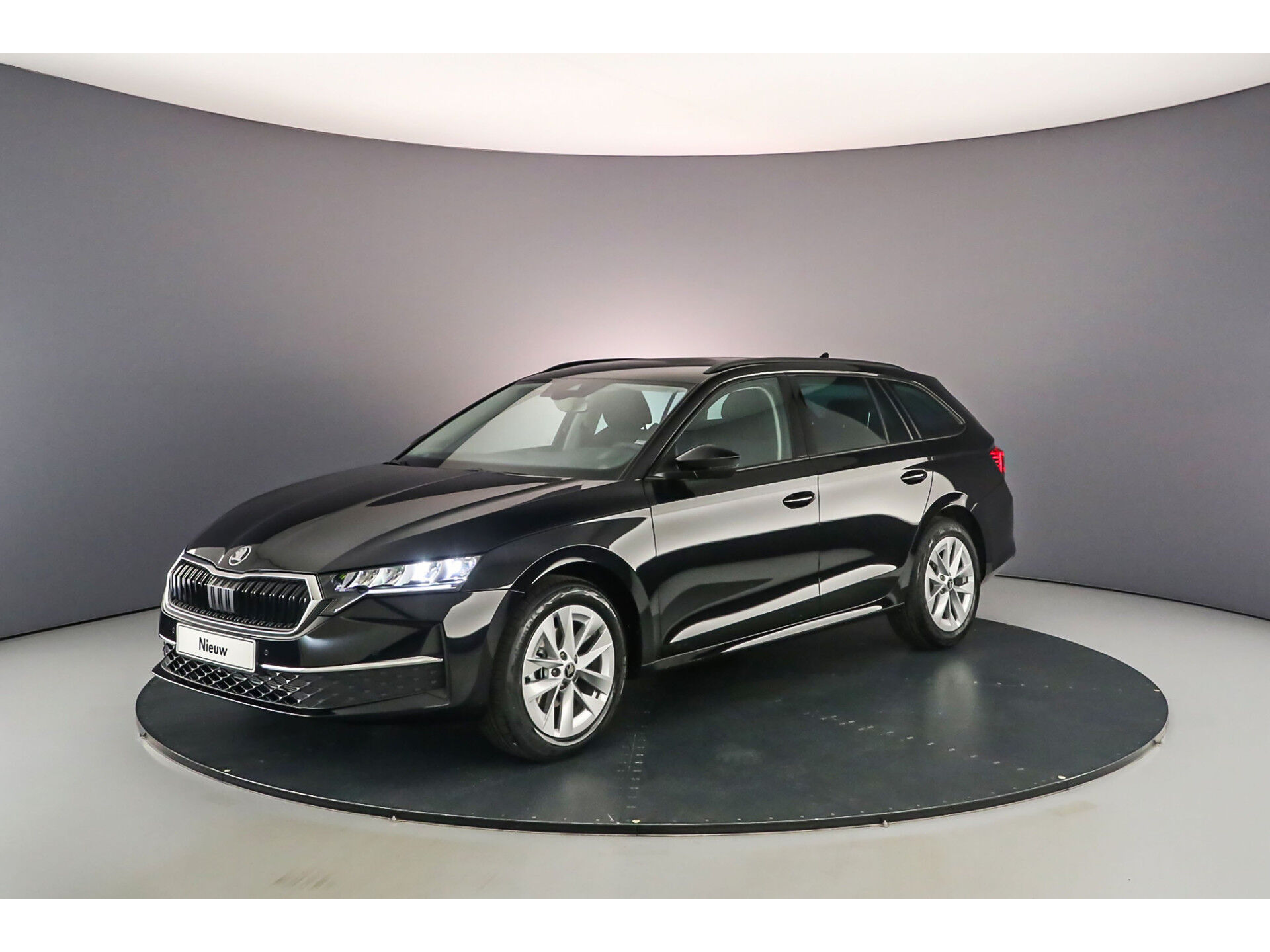 Škoda Octavia Combi 1.5 TSI 115pk Business Edition Plus €43.339,- incl inruilpremie