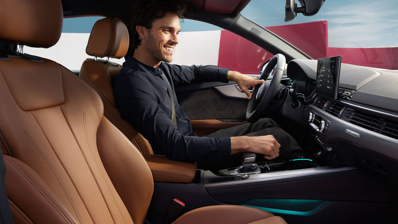Audi A4 Limousine interieur (1)